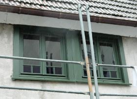 2018-28.03. restaurierte Fenster 1. OG.jpg